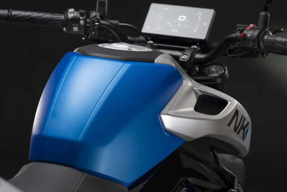 CFMOTO 300NK - INTELIGENTE
