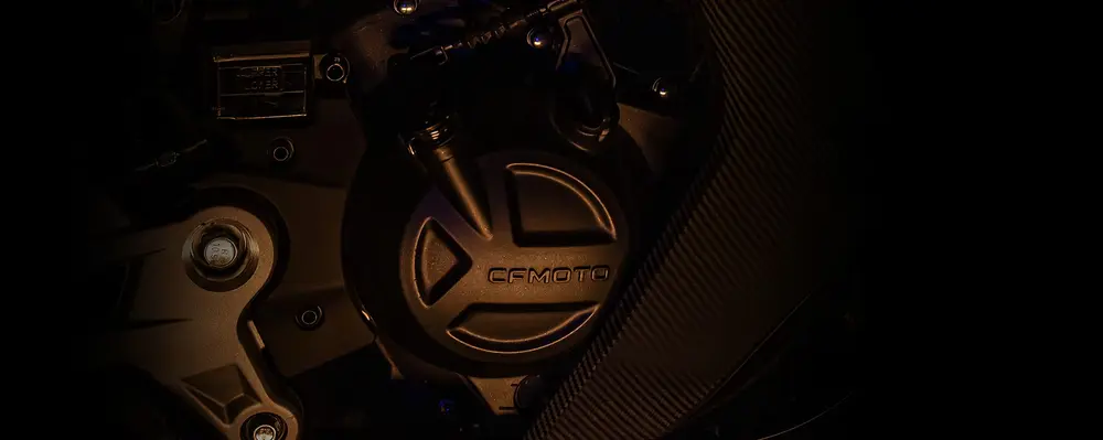 CFMOTO 450SR-S - MANEJO