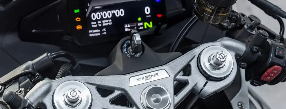 CFMOTO 675 SR-R - Toda una experiencia