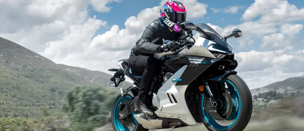 CFMOTO 675 SR-R - Tecnología