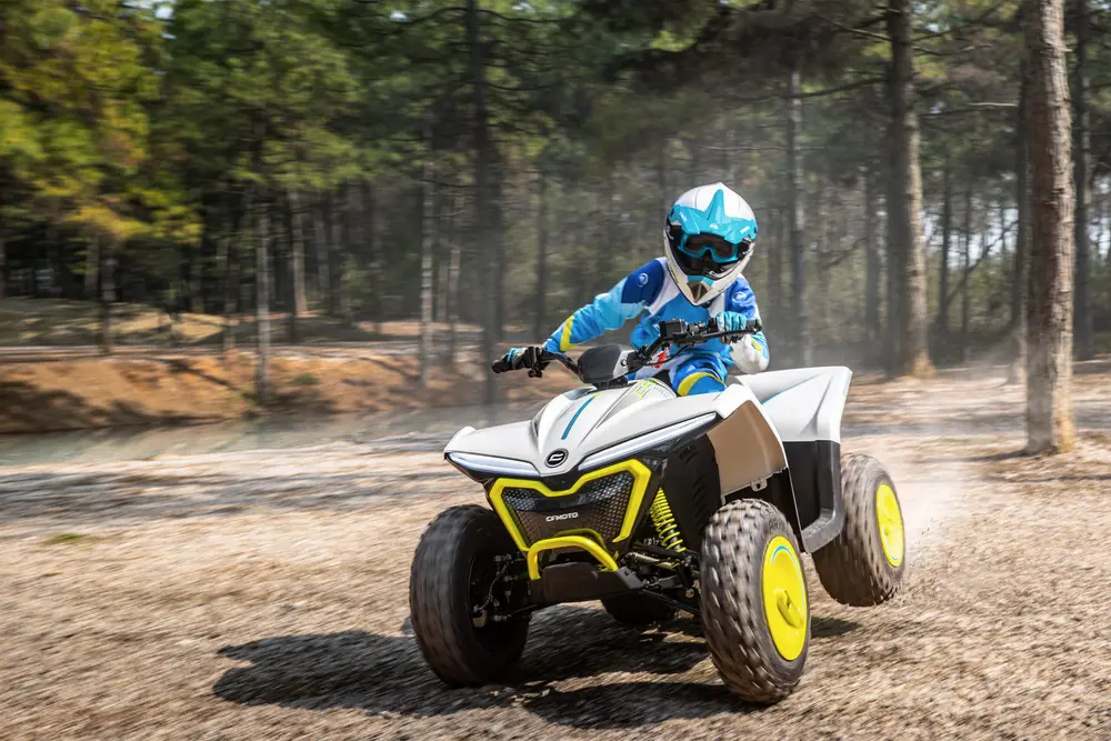 CFMOTO CFORCE EV110 - MÁS QUE ACCIÓN