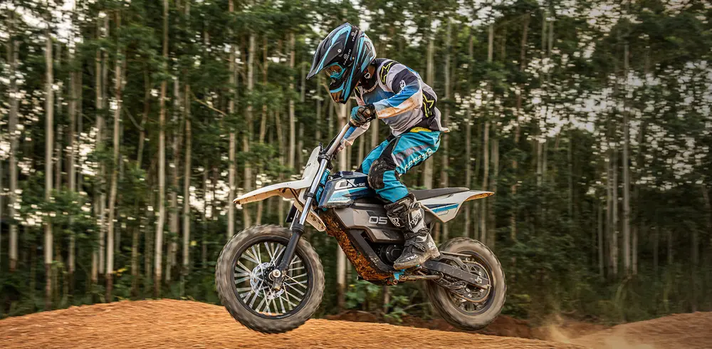 CFMOTO CX-5E - Ergonomía adaptada a los niños